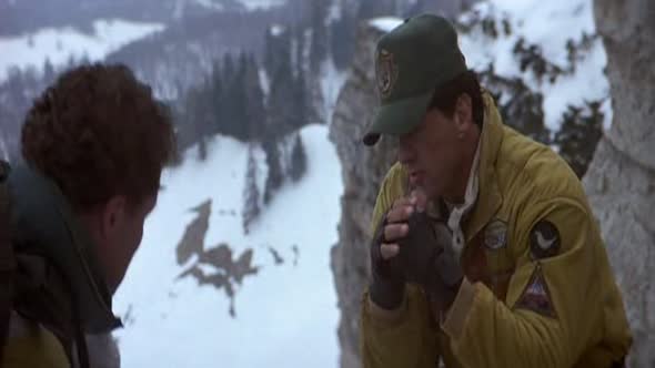 Náhled Cliffhanger-cz-dabing.csfd-75-akcni.avi (4)