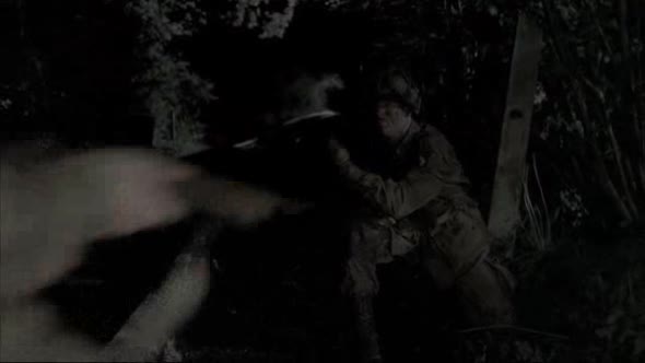 Náhled Bratrstvo_neohrozenych_02_DVDRip_CZ.avi (4)
