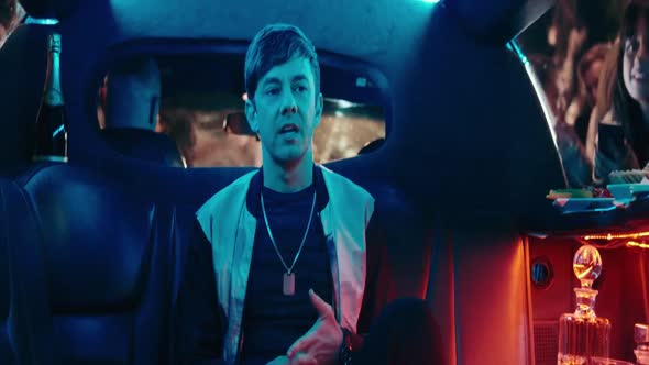 Náhled Popstar-Never Stop Never Stopping_Conner4Real_2016_titulky.CZ_1080p.mkv (7)