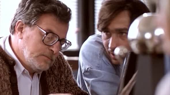 Náhled Vychova.divek.v.Cechach.1997.DVDRip.XviD.CZ.avi (1)