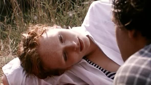 Náhled Vychova.divek.v.Cechach.1997.DVDRip.XviD.CZ.avi (7)