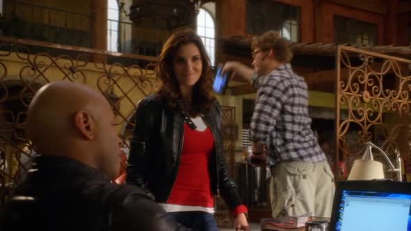 Náhled NCIS-Los-Angeles-01x17-Na-plny-plyn.avi (4)