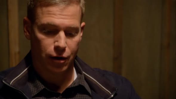 Náhled NCIS-Los-Angeles-01x17-Na-plny-plyn.avi (5)