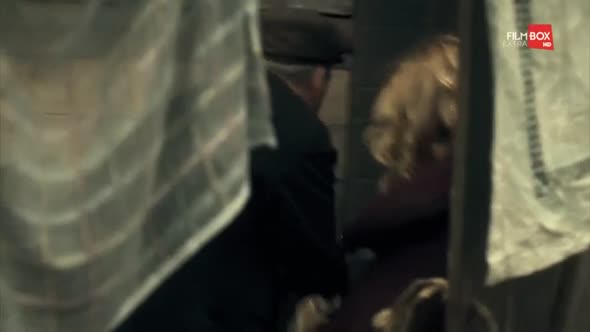 Náhled Peaky Blinders Gangy z Birminghamu S01E03 CZ dabing (720p).mkv (2)