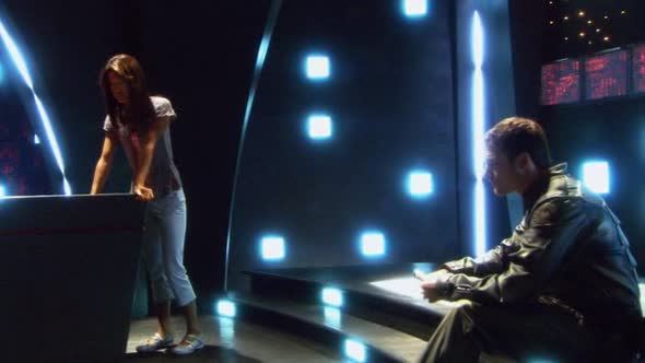 Náhled Battlestar Galactica CZ - 04x09 - Uzel.avi (2)