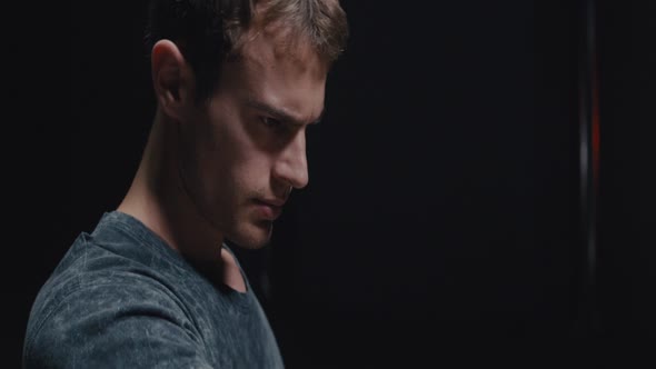 Náhled Divergent.2014.1080p.WEB-DL.DD5.1.H264-RARBG.mkv (8)