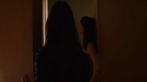 Náhled Poltergeist.2015.THEATRICAL.1080p.BDRip.x264.CZ.dabing.mkv (2)