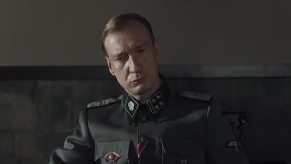 Náhled Chlapec v pruhovaném pyžamu_super,válečný,drama_CZdab.avi (2)