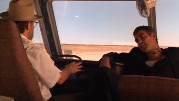 Náhled Od-soumraku-do-usvitu-1996-DVDRip-czdub.avi (4)