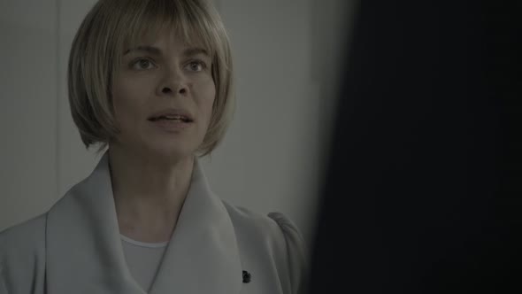 Náhled Bron.Broen.S01E01.cztit.mkv (4)