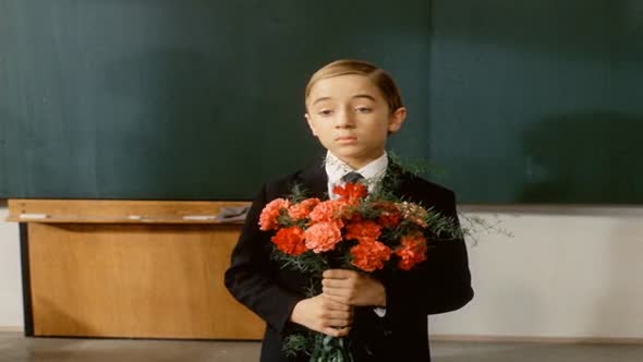 Náhled Letajici Cestmir 5.dil - Rodina na vetvi DVDRIP CZ.avi (6)