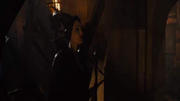 Náhled Vladkyňa zla - Maleficent.2014.BDRip.XviD.CZ-DABING.avi (9)