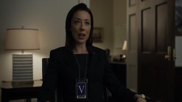 Náhled Domek z karet - House of Cards S03E05 EN (720p).mkv (2)