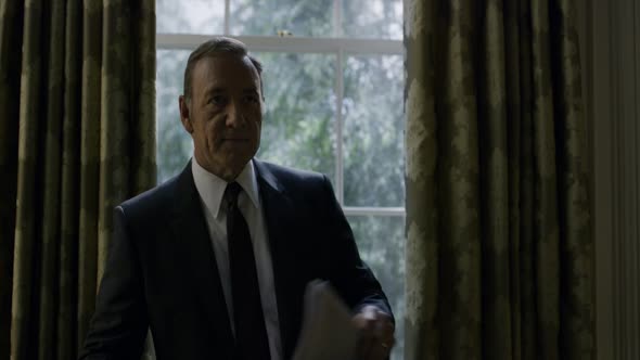 Náhled Domek z karet - House of Cards S03E05 EN (720p).mkv (5)