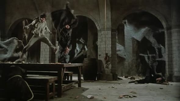 Náhled Bozska relikvie - Armour of God 1986 CZ dab DVDRip.avi (10)