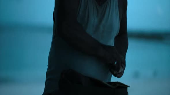 Náhled The.Shallows.2016.BDRip.XviD.CZ-FTU.avi (6)
