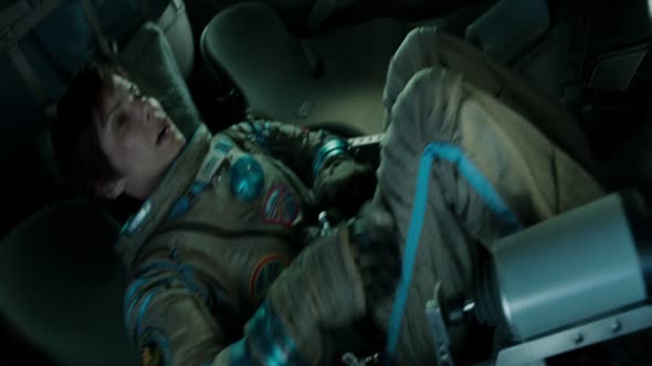 Náhled Gravitace-2013.HD.CZ.dabing.DVDRip.720p.mkv (10)