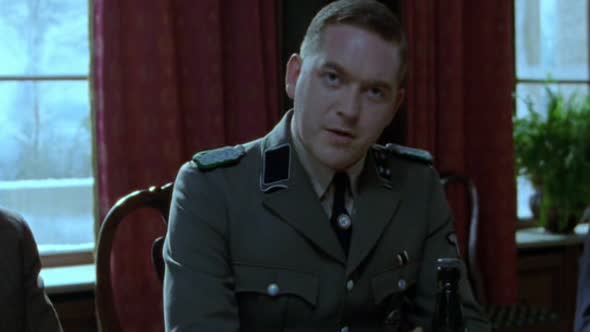 Náhled Konference.ve.Wannsee.2001.DVDRip.XviD.CZ.avi (8)