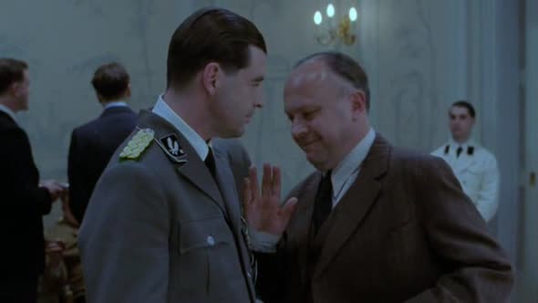 Náhled Konference.ve.Wannsee.2001.DVDRip.XviD.CZ.avi (9)