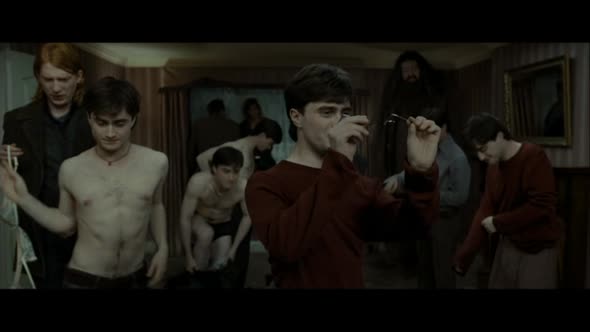Náhled Harry-Potter-a-dary-smrti-1-(sk-dabing).avi (1)