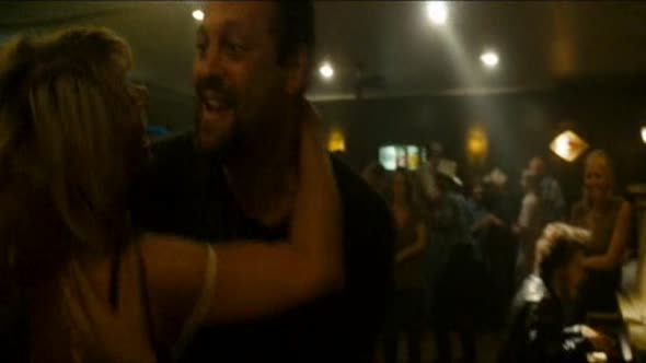 Náhled Utek-do-divociny-DVDRip-CZ-(DD-5,1).avi (4)