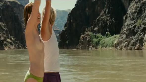 Náhled Utek-do-divociny-DVDRip-CZ-(DD-5,1).avi (5)