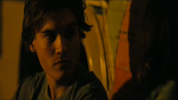 Náhled Utek-do-divociny-DVDRip-CZ-(DD-5,1).avi (8)