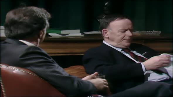 Náhled Jiste pane ministre 1x04 Konecne rozhodnuti.avi (6)