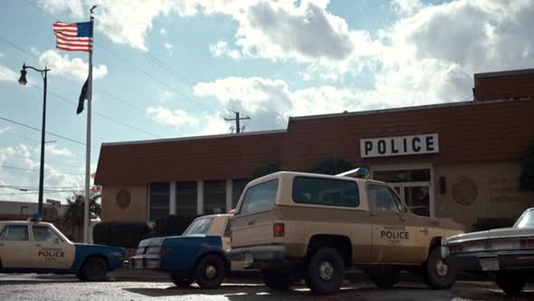 Náhled Stranger.Things.S01E01.mkv (4)