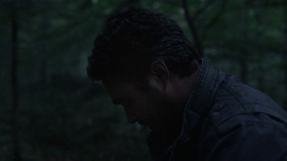 Náhled Les-sebevrahů---The-Forest-2016,-CZ.mkv (7)