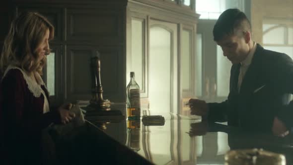 Náhled Gangy z Birminghamu S01E03 - Peaky Blinders - WEBrip CZdabing.avi (1)