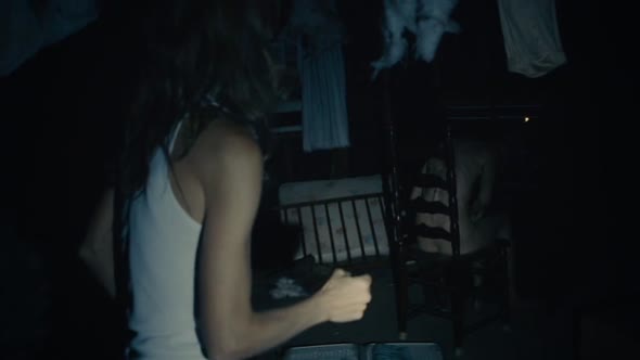 Náhled The.Taking.of.Deborah.Logan.2014.BDRip.XviD.CZ.avi (5)