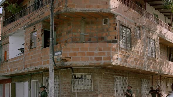 Náhled Narcos.S02E10.WEB.X264-DEFLATE.mkv (5)