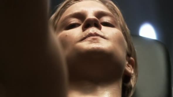 Náhled Battlestar Galactica CZ - 01x10 - Ruka bo.avi (5)