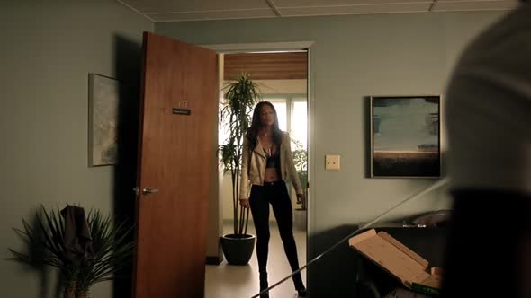 Náhled Lucifer.S02E03.HDTV.x264-LOL.mkv (7)