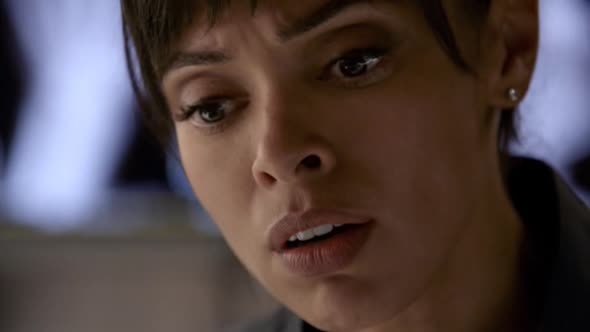 Náhled Sberatele kosti - Bones S05E06 Konec kureciho muze (CZ).avi (6)