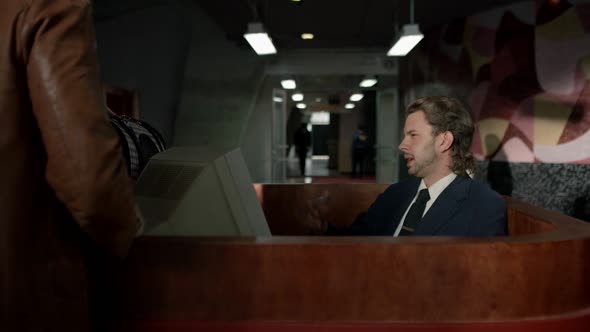 Náhled Narcos.S01E02.720p.WEBRip.x264-TASTETV.mkv (3)