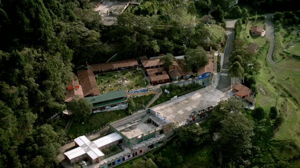 Náhled Narcos.S01E02.720p.WEBRip.x264-TASTETV.mkv (7)