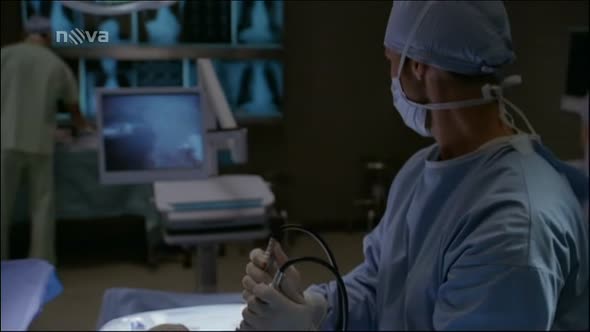 Náhled Dr. House (House M.D.) CZ 06x13 - Tah na branku (Moving the Chains).avi (6)