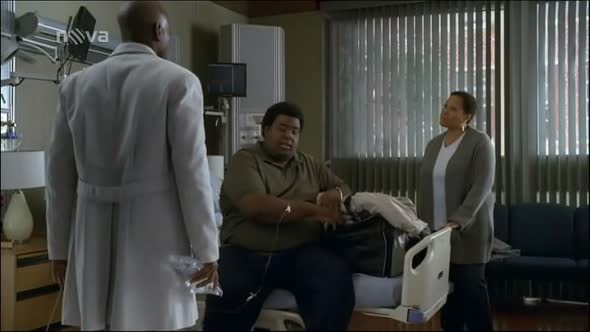 Náhled Dr. House (House M.D.) CZ 06x13 - Tah na branku (Moving the Chains).avi (9)