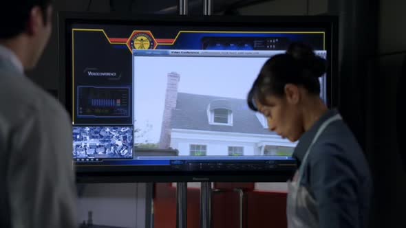 Náhled Sberatele kosti - Bones S05E04 Nebezpecne predmesti (CZ).avi (2)