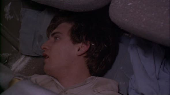 Náhled Přežít (1993) Drama, akční, dobrodružný.avi (1)