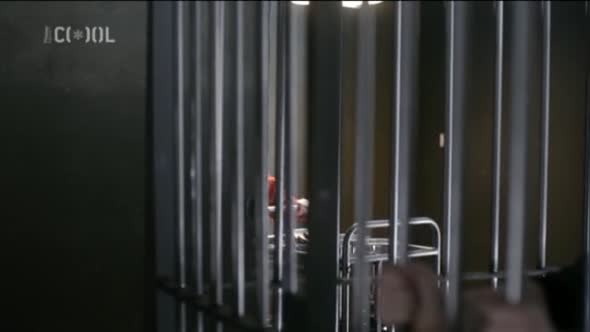 Náhled Zmetci-(Misfits)-s03e04.avi (5)