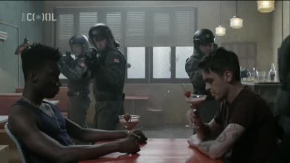 Náhled Zmetci-(Misfits)-s03e04.avi (8)
