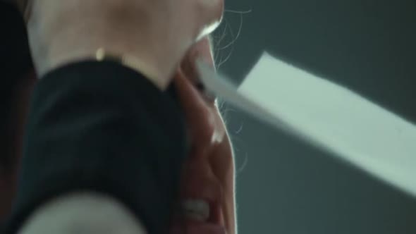 Náhled Exam.2009.BRRip.XviD.CZ.avi (8)