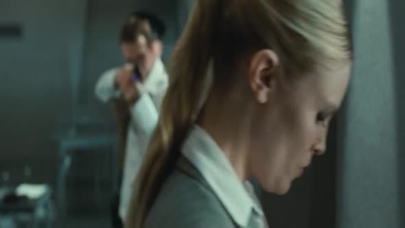 Náhled Exam.2009.BRRip.XviD.CZ.avi (10)