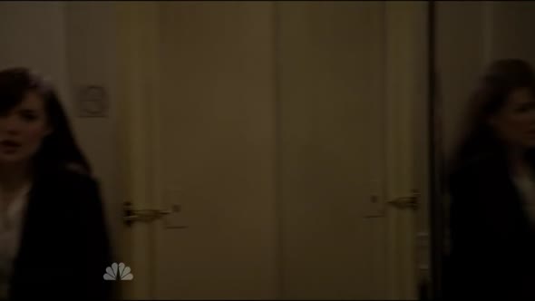 Náhled The.Blacklist.S01E20.HDTV.x264-LOL.mp4 (3)