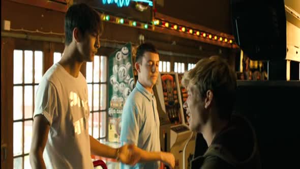 Náhled Love.Bite.2012.BRRip.XviD.CZ.avi (6)