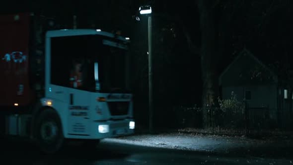 Náhled Love.Bite.2012.BRRip.XviD.CZ.avi (9)