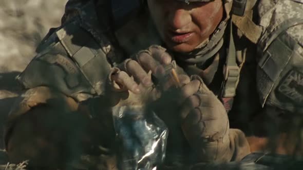 Náhled Smrt čeká všude - The Hurt Locker (2008).avi (6)